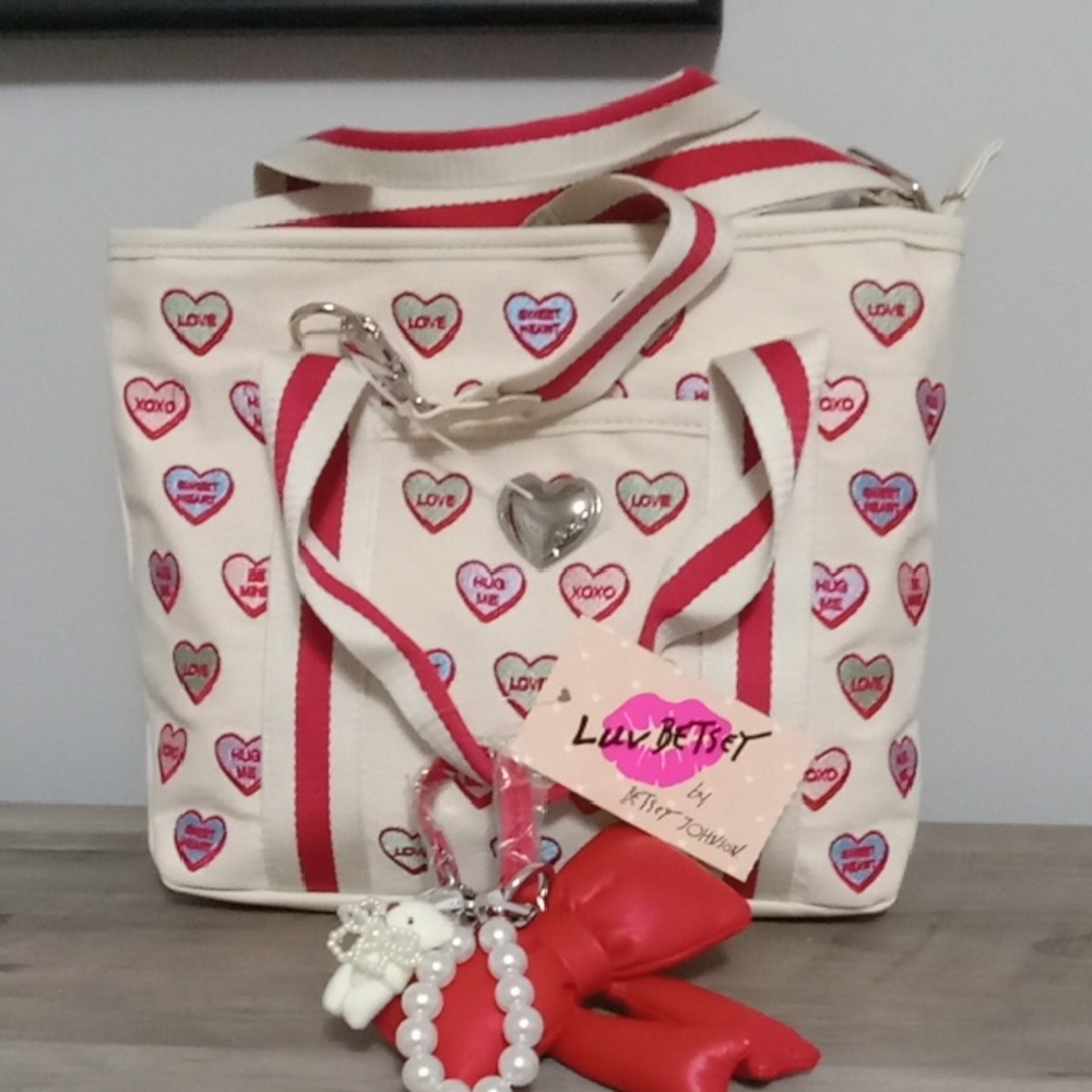 Betsey Johnson Conversation Hearts Canvas Crossbody NWT